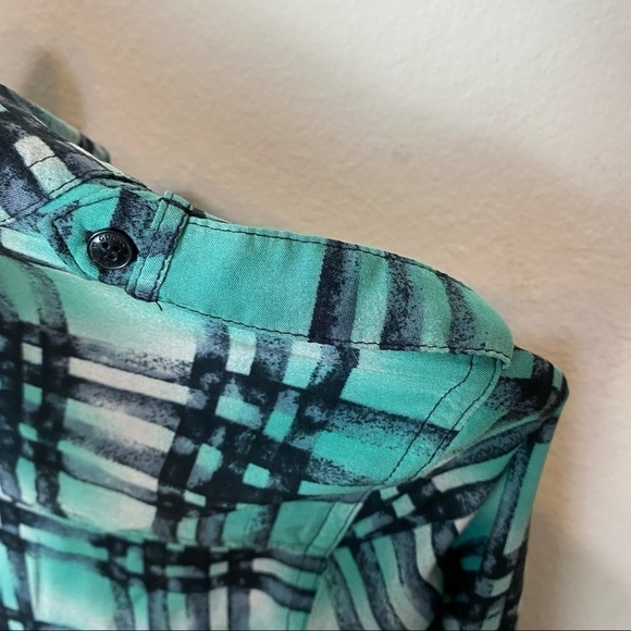GUESS Green Black Plaid Printed Button Down L - Picture 8 of 10